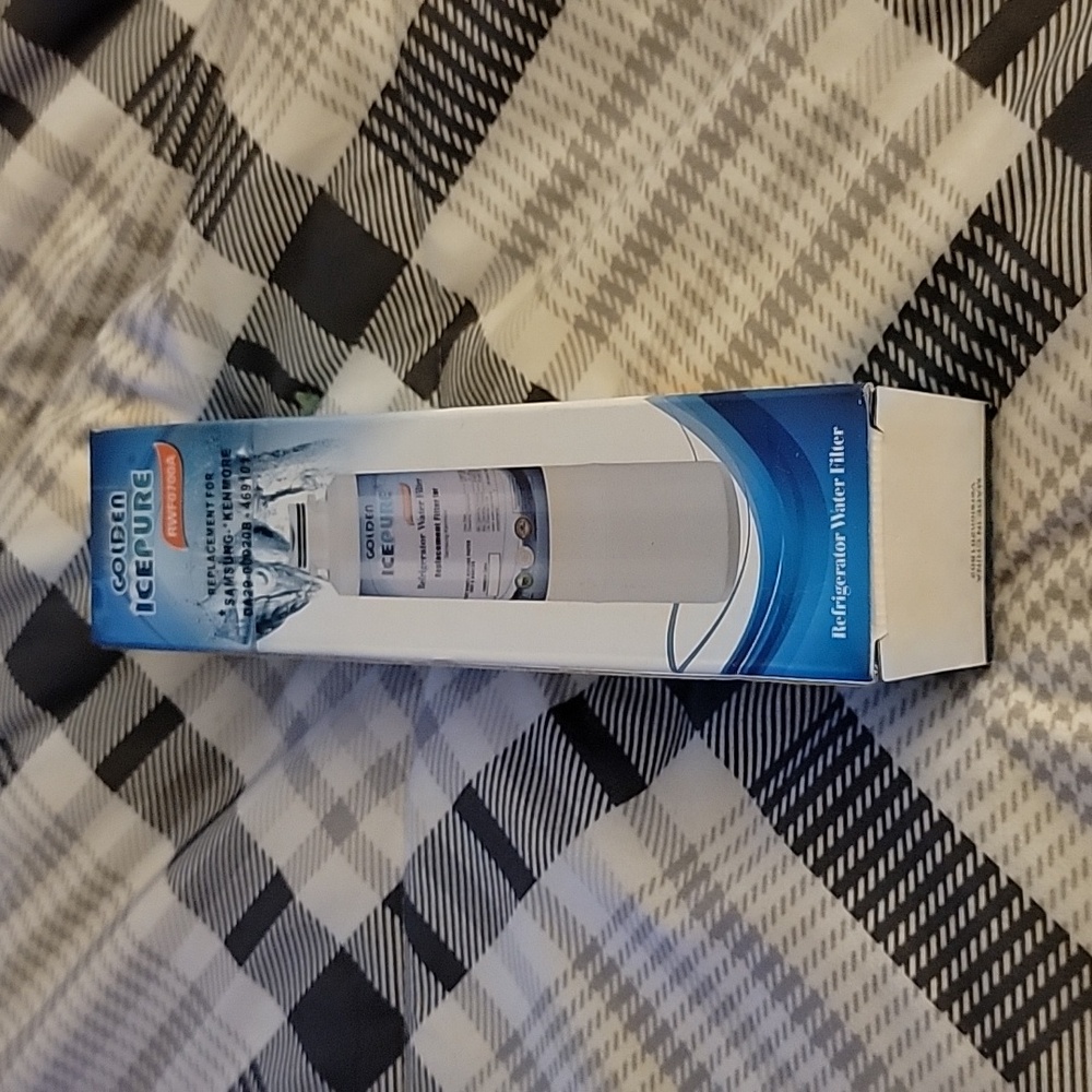 Refrigerator water filter